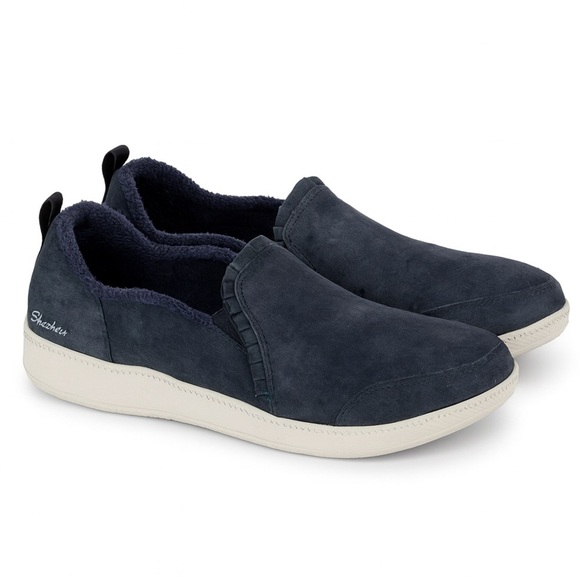 Skechers Madison Ave - Plushed Women’s Slip-On Sneaker 10 Wide Color: Navy Suede - Picture 1 of 9